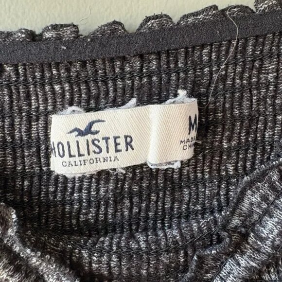 Hollister size M Gray Off-Shoulder ribbed stretchy Long Sleeve Top - Picture 4 of 5